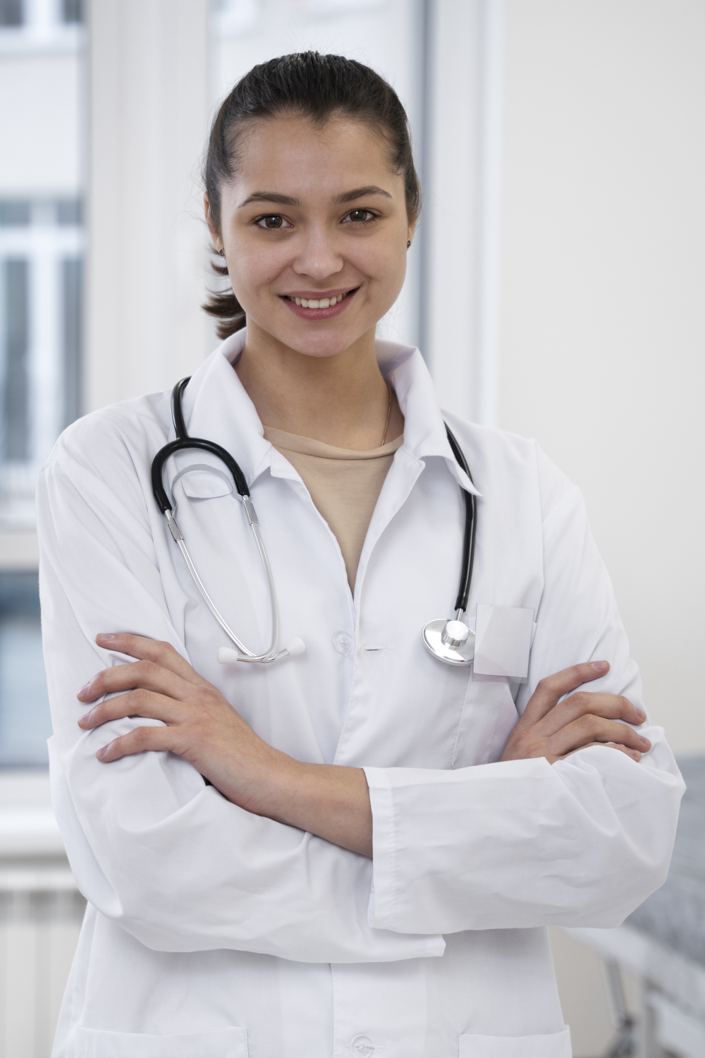 Médica no consultório